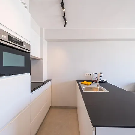 Flat By The Seafront With Terrace Views, Cleaning Included Daire *