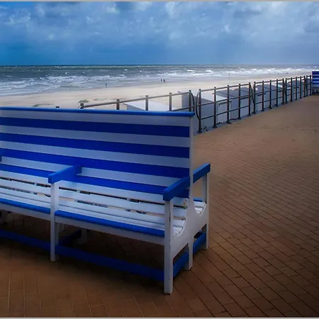 Daire Flat By The Seafront With Terrace Views, Cleaning Included Middelkerke