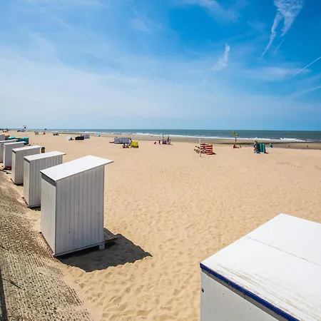 Flat By The Seafront With Terrace Views, Cleaning Included * Middelkerke