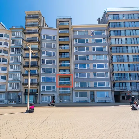 Flat By The Seafront With Terrace Views, Cleaning Included * Middelkerke